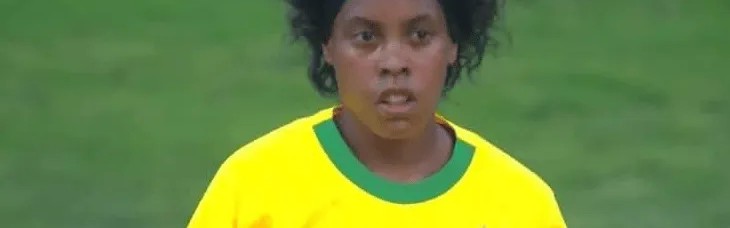 马梅洛迪日落女足球员走红网络，长相酷似罗纳尔迪尼奥