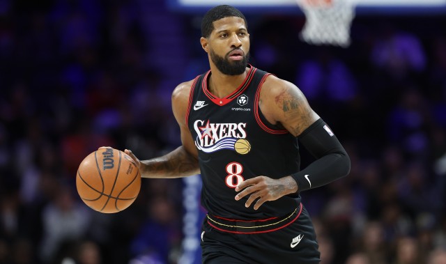 攻防俱佳！保罗·乔治半场7中5拿到18分3助2断1帽 正负值+14